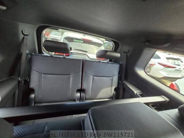 2024 TOYOTA LAND CRUISER PRADO 2.8 - Image 11