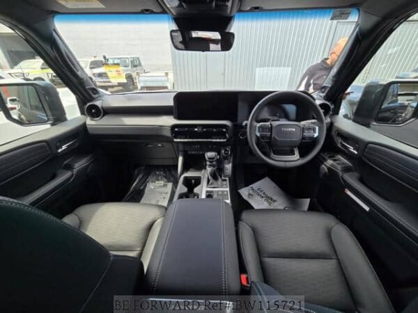 2024 TOYOTA LAND CRUISER PRADO 2.8 - Image 9