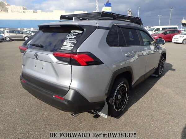 2020 TOYOTA RAV4 X - Image 4