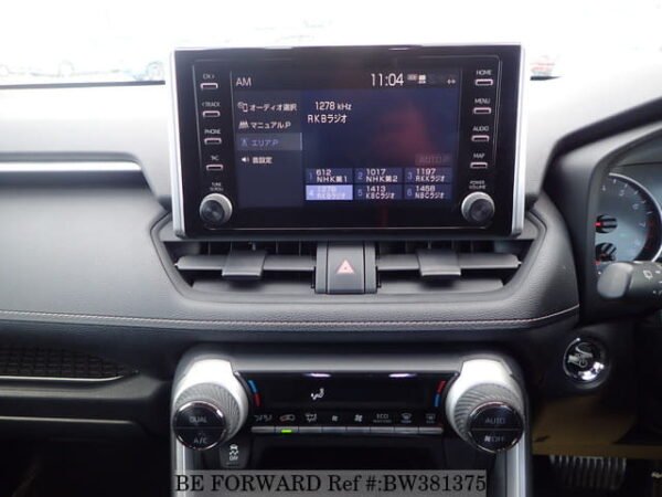 2020 TOYOTA RAV4 X - Image 10