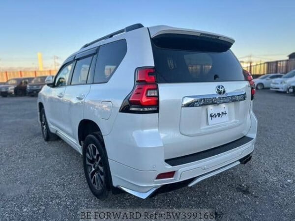 2022 TOYOTA LAND CRUISER PRADO - Image 5